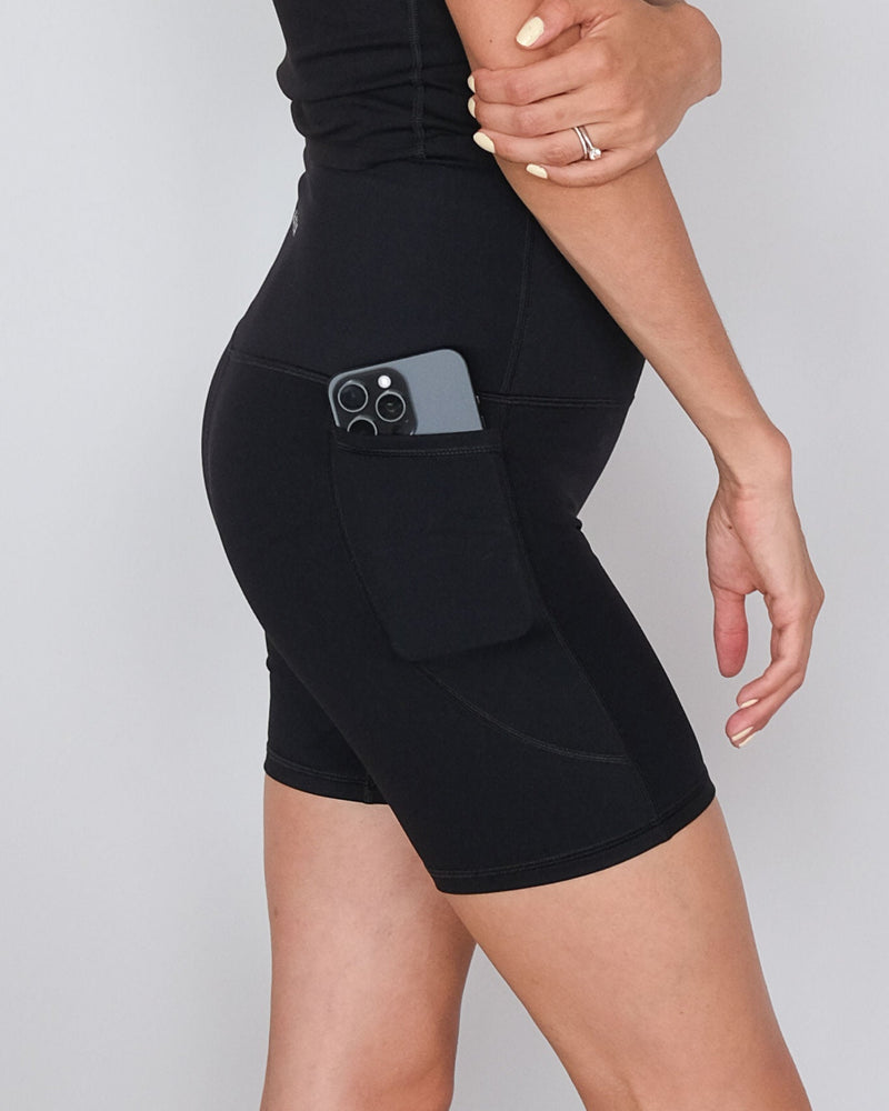 Performance Biker Shorts With Pockets - Black