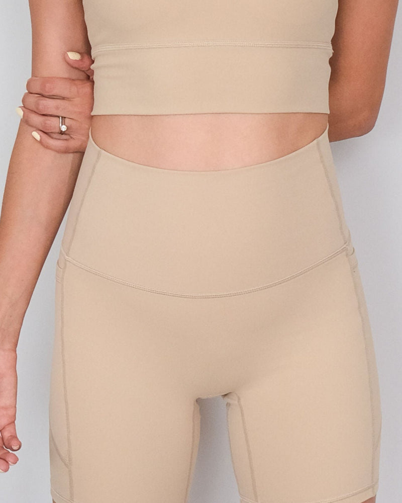 Performance Biker Shorts With Pockets - Butter yellow